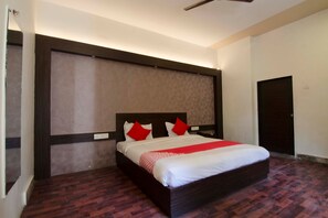 Room - OYO Flagship 36852 Hotel Ritz Heritage Khandala Rd (Mawal)
