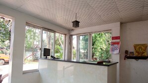 Lobby - OYO Flagship 36852 Hotel Ritz Heritage Khandala Rd (Mawal)