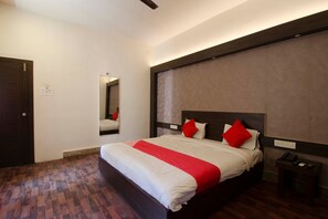 Room - OYO Flagship 36852 Hotel Ritz Heritage Khandala Rd (Mawal)