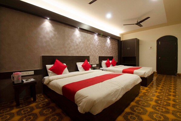 Room - OYO Flagship 36852 Hotel Ritz Heritage Khandala Rd (Mawal)