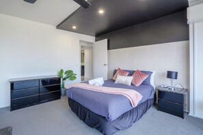 Appartement, 2 slaapkamers | 2 slaapkamers, een strijkplank/strijkijzer, gratis wifi, beddengoed