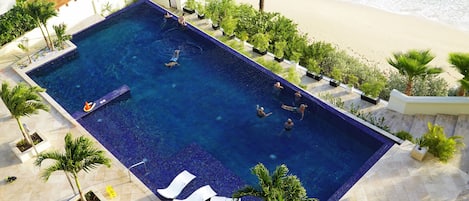 Piscine couverte, piscine extérieure