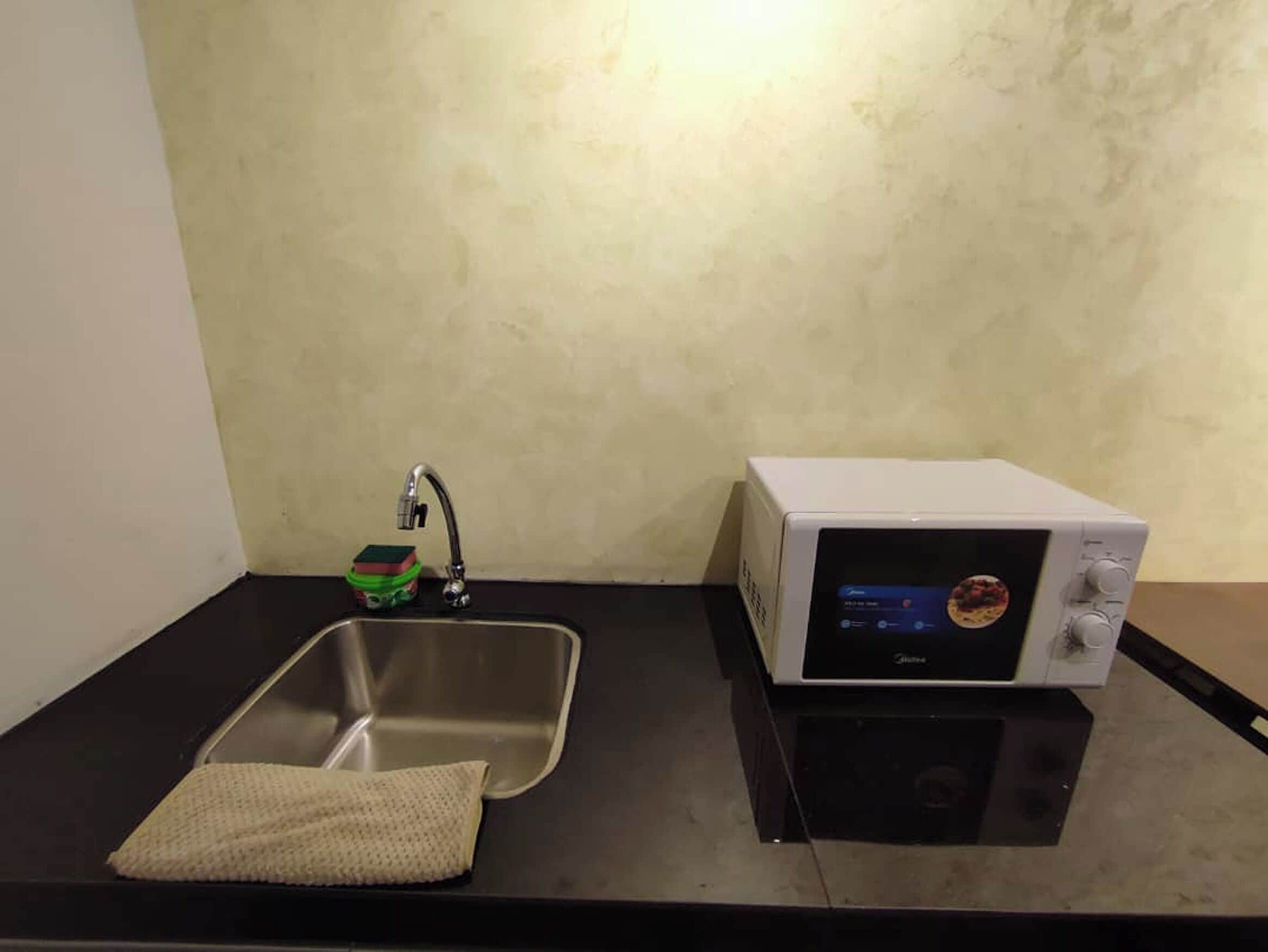 city studio suite | 1 bedroom, blackout curtains, iron/ironing board, free wifi