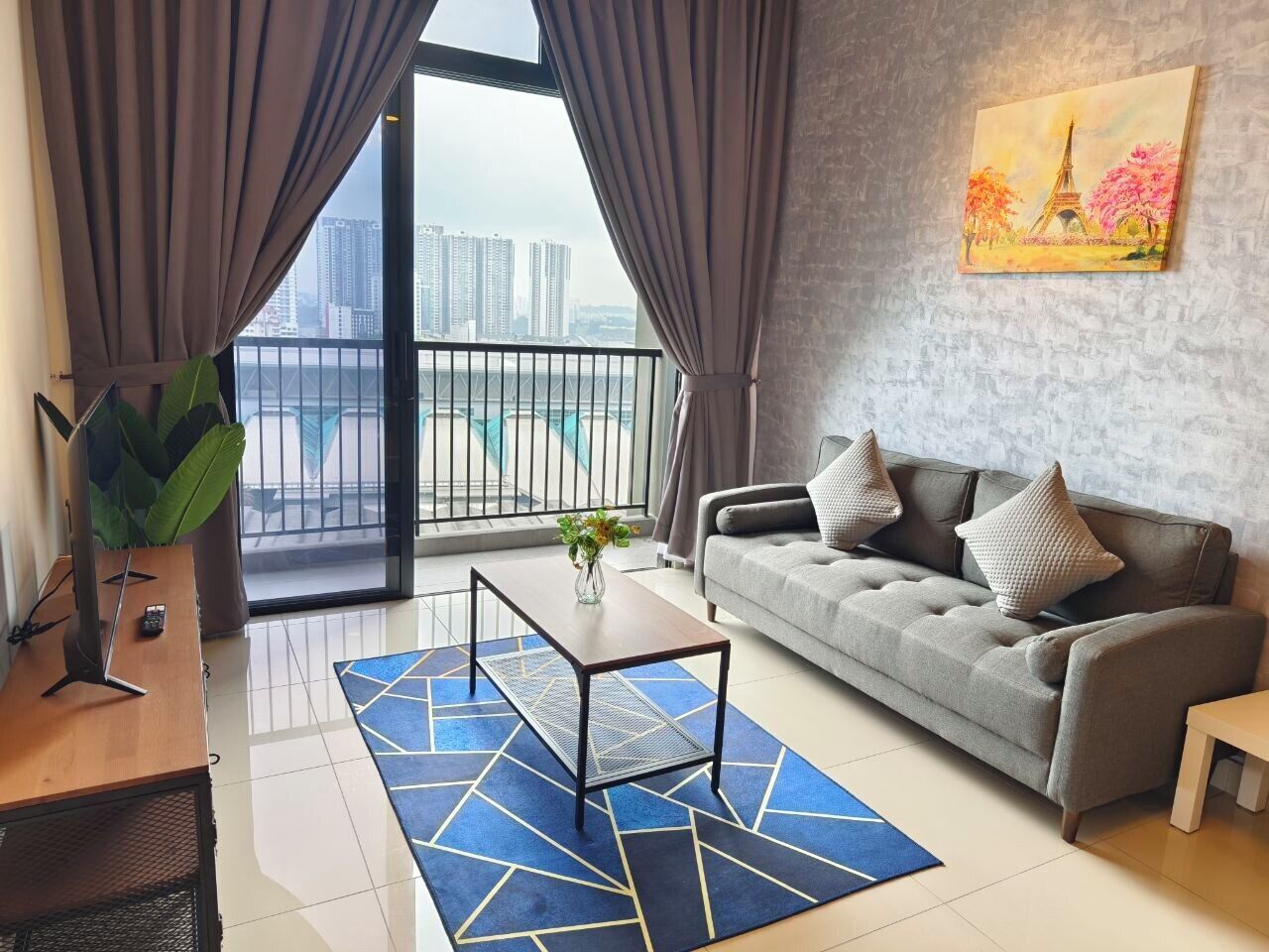 family apartment | 1 bedroom, blackout curtains, iron/ironing board, free wifi