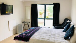 Unclassified image, 4 of 30, button - Blue Spur Bed and Breakfast (Hokitika)