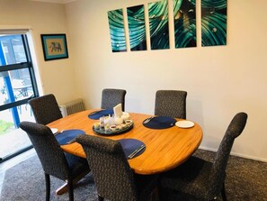 Fridge, microwave, electric kettle - Blue Spur Bed and Breakfast (Hokitika)