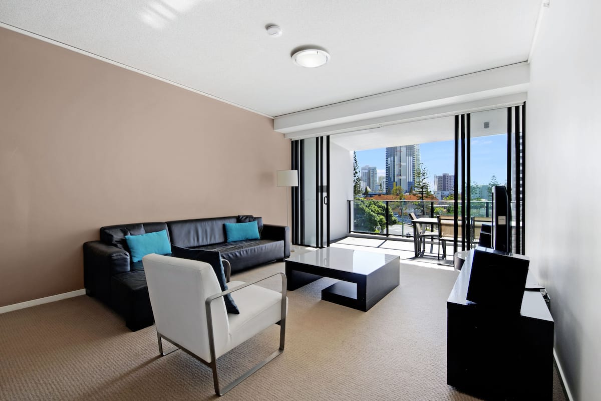 City Apartment | Living room