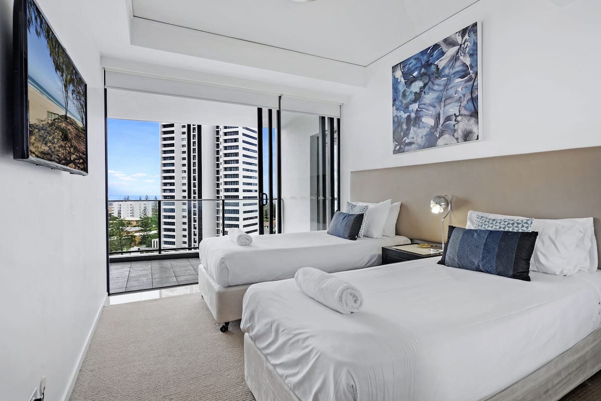 Comfort Apartment, 3 Bedrooms, Ocean View