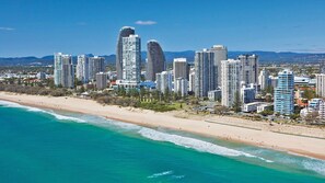 Beach - Sierra Grand Apartments (Broadbeach)