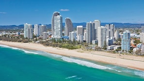 Beach - Oracle Broadbeach Apartments (Broadbeach)