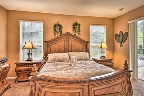 6 bedrooms, desk, iron/ironing board, travel cot