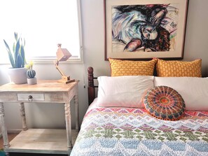 Deluxe Room, Shared Bathroom | Individually decorated, free WiFi - Stylish Comfortable Central Artists Home (Glen Waverley)