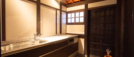 Kajiyamachi 301 | Private kitchenette | Fridge, microwave, stovetop, electric kettle