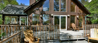 Beautiful Cedar Chalet Lake Cabin on Middle Lake!!!
