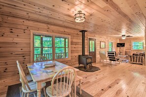 Interior - Secluded Cabin w/ Deck 13 Miles to Downtown Murphy (Murphy)