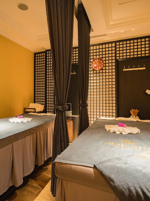 Couples treatment rooms, steam room, body treatments, hot stone massages