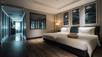 Solarium Family Connecting Room | Premium bedding, pillow-top beds, minibar, in-room safe