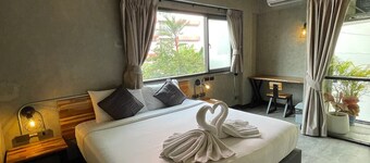 Mad Monkey Bangkok Hostel - Adults Only