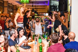 Bar (in der Unterkunft)
