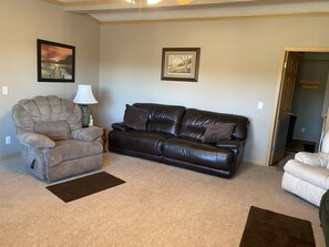 Een televisie en een dvd-speler