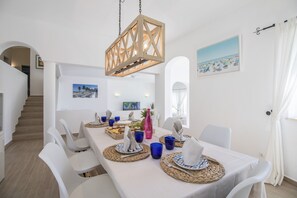 Dining - Villa Caribe | 5 Bedrooms | Panoramic Views | São Brás (Faro)