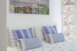 4 makuuhuonetta, silitysrauta/-lauta, ilmainen Wi-Fi, vuodevaatteet