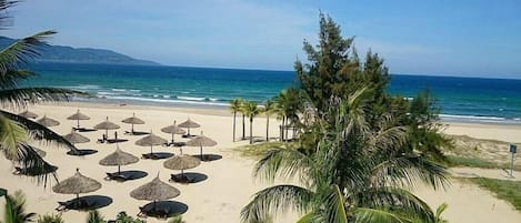 Spiaggia privata, sabbia bianca, navetta gratuita per la spiaggia