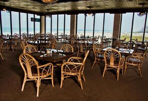 Dining - Sands Beach Club II 327, Lovely 2 BR Ocean Front Condo with Indoor Outdoor Swimming Pool, Hot Tub and Kiddie Pool (MYRTLE BEACH)