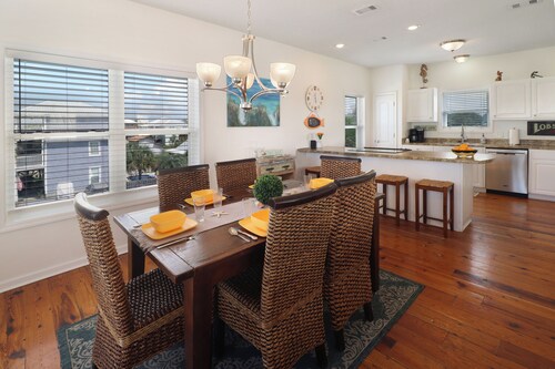 4BD Beach Retreat w/ PRVT Pool, Fenced Yard and Views!!!