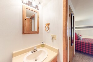 Free toiletries, towels