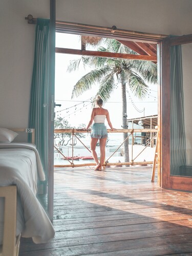 Mad Monkey Gili Trawangan - Hostel