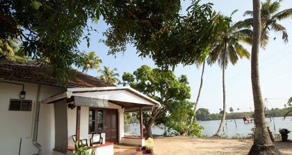 The Riveroots Waterfront Heritage Homestay