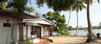 The Riveroots Waterfront Heritage Homestay