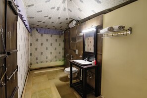 Luxury Tent, Lake View | Bathroom | Shower, rainfall showerhead, free toiletries, towels