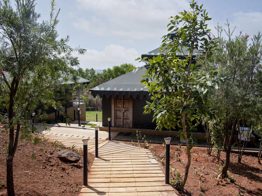 Luxury Tent, Lake View | Desk, bed sheets
