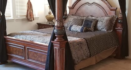 Geräumige Reno Retreat 4Bd / 3Ba ca. 3200 qm zu Hause auf 1/3 Acre