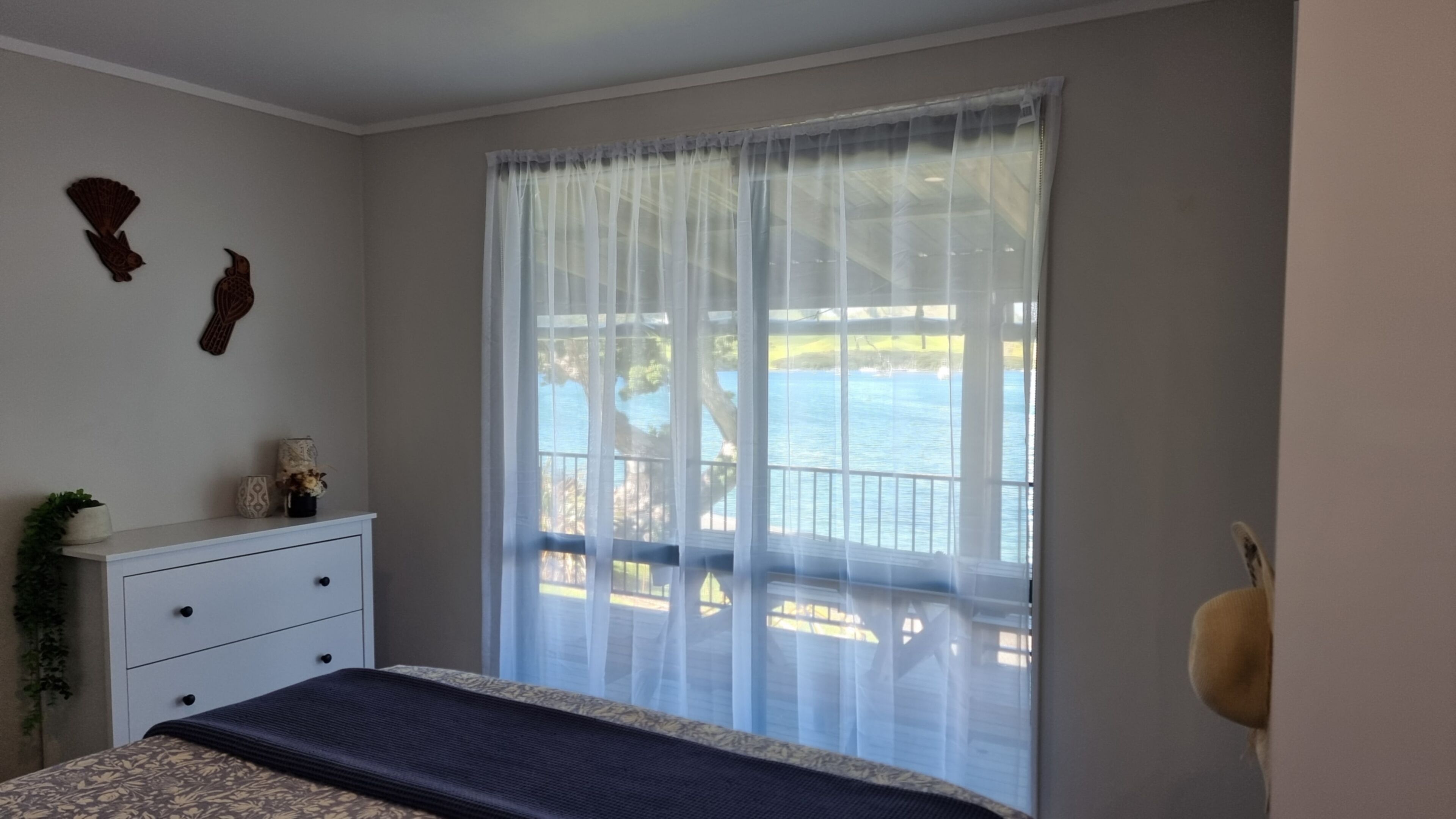 2 slaapkamers, een strijkplank/strijkijzer, gratis wifi, beddengoed