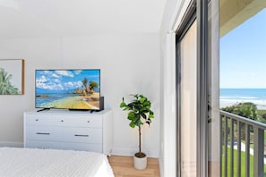 2 bedrooms, iron/ironing board, free WiFi, bed sheets - Bright & Modern Penthouse w/ Stunning Ocean Views, Heated Pool & BBQ Grills! (Cocoa Beach)