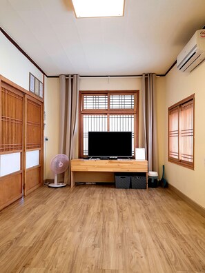 Ferienhaus (Jiho's tangerine orchard) | 2 Schlafzimmer, kostenloses WLAN