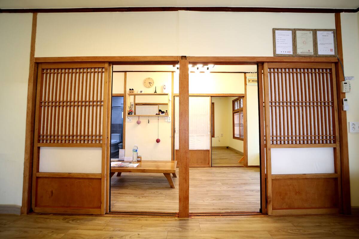 House (Jiho's tangerine orchard) | Living area | LCD TV