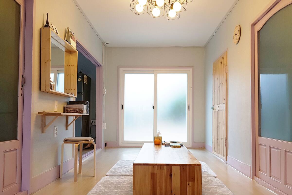 House (Jiho's house in village) | Living room | LCD TV