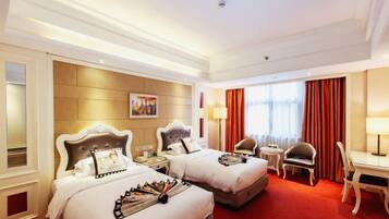 書桌、遮光窗簾/窗簾、免費 Wi-Fi、床單