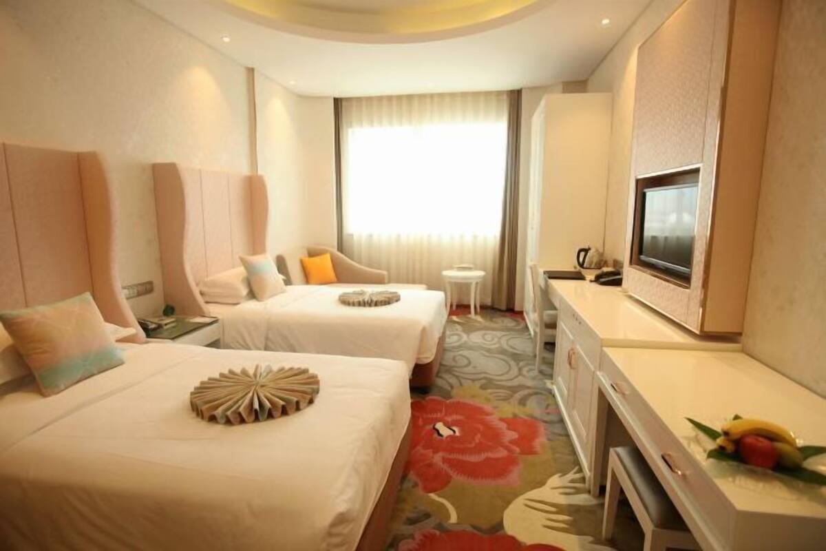 Desk, blackout curtains, free WiFi