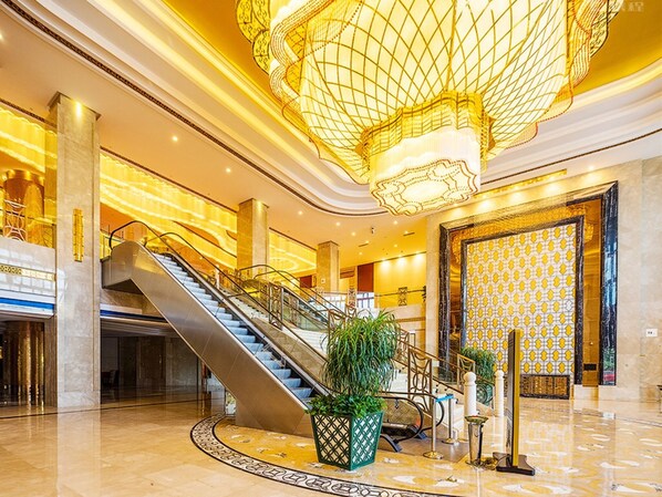 Interior - Hengdian World Studios · Guomao Hotel (Qingming Riverside Scene Store) (Jinhua)