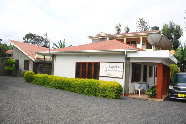 Front of property - Mama Simba Arusha Homebase (Arusha)