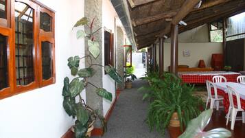 Free daily cooked-to-order breakfast