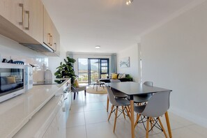 Comfort Apartment | Private kitchen | Full-size fridge, microwave, oven, dishwasher - Tokai Royale (Cape Town)