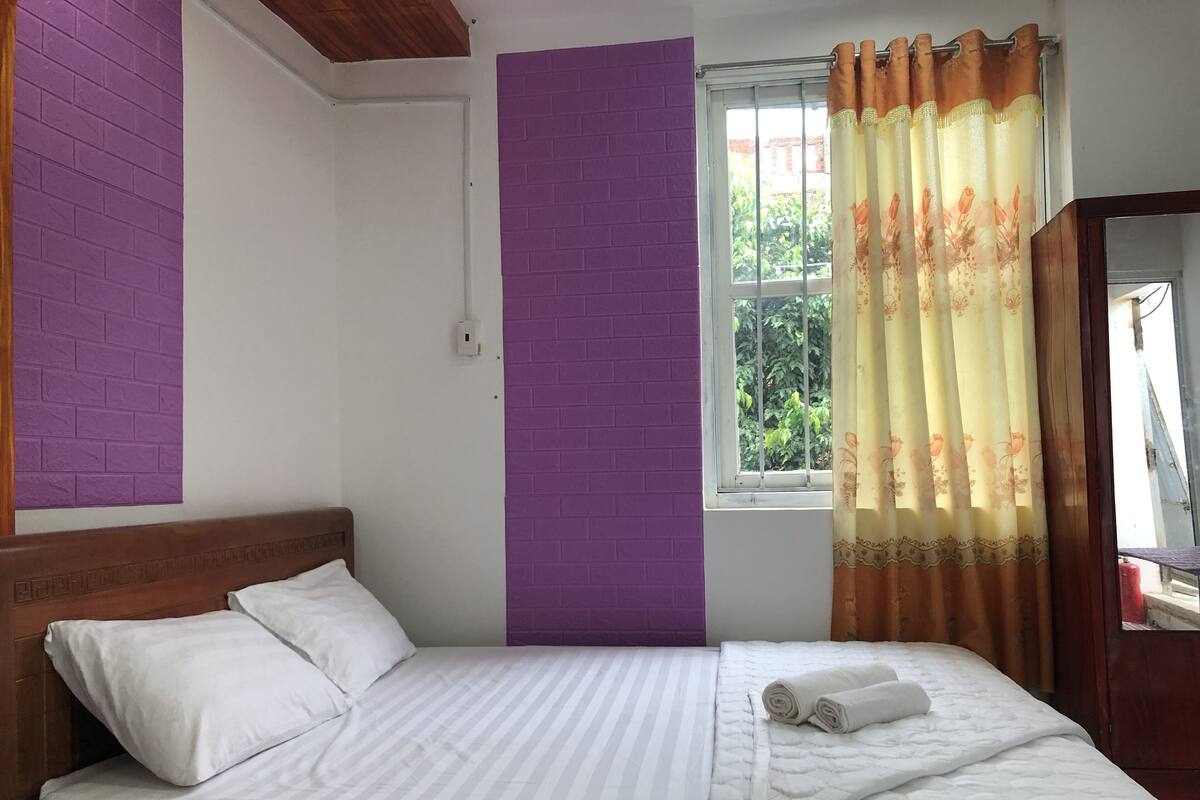 Minibar, soundproofing, free WiFi