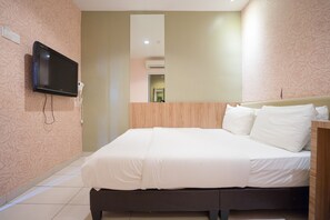 办公桌、熨斗/熨板