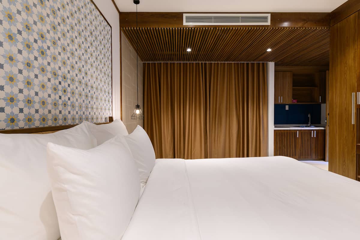 Estudio, vistas al jardín (Double Room) | Ropa de cama de alta calidad, caja fuerte, escritorio